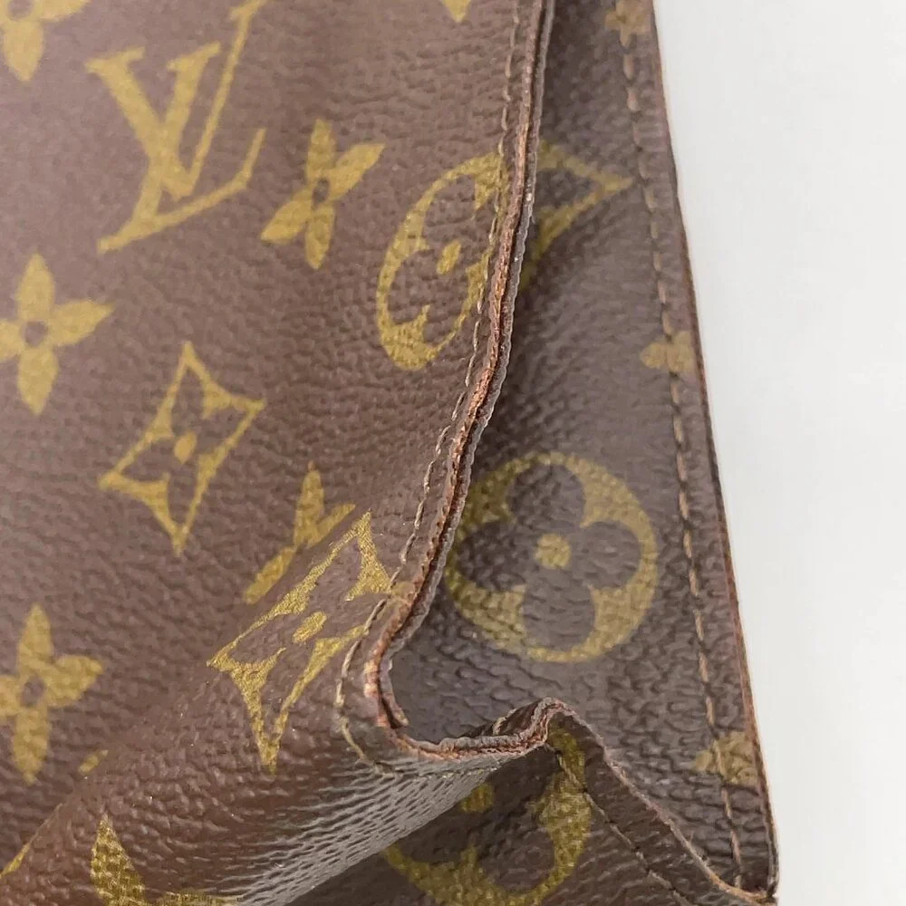 Authentic Louis Vuitton Poche Toilette 26 Monogram Cosmetic Pouch - Picture 9 of 13